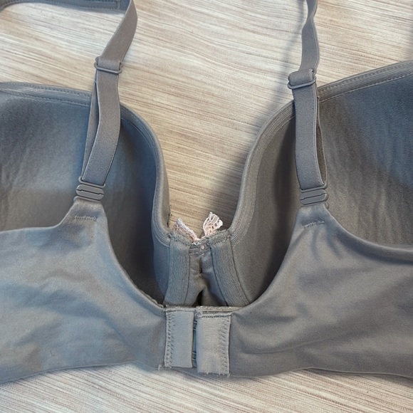 Victoria’s Secret Lined Demi Bra 34DD - Picture 5 of 7